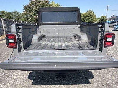 2021 Jeep Gladiator Willys