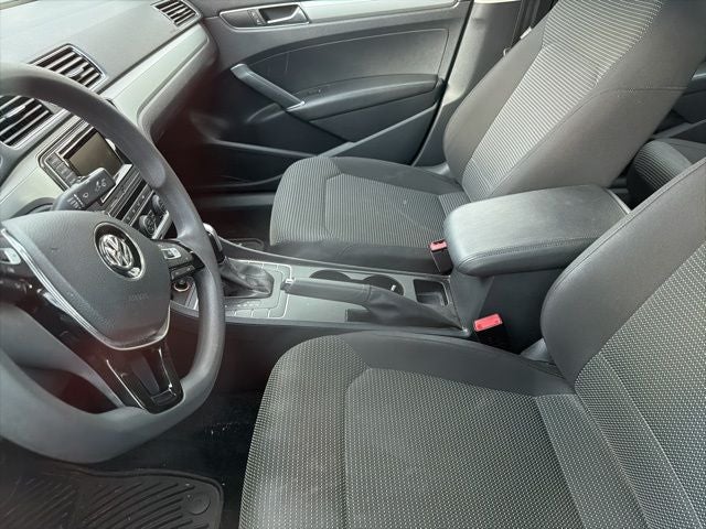 2016 Volkswagen Passat Base