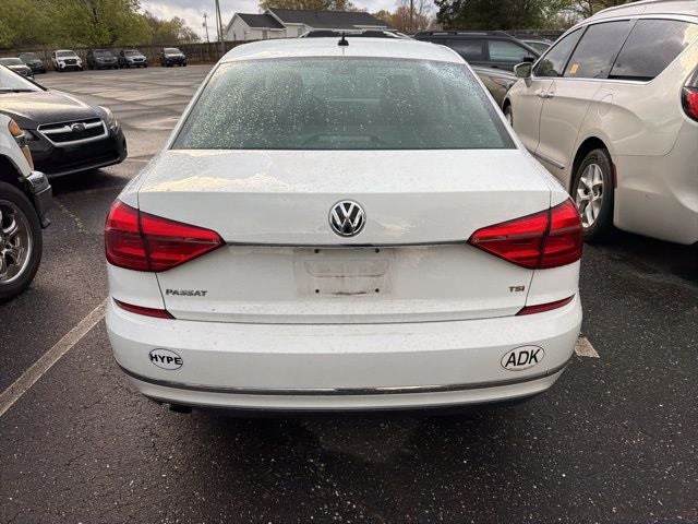 2016 Volkswagen Passat Base
