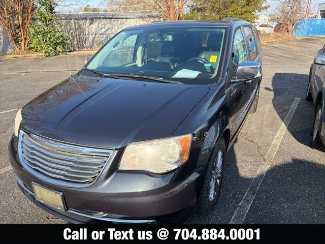 2013 Chrysler Town & Country Touring-L