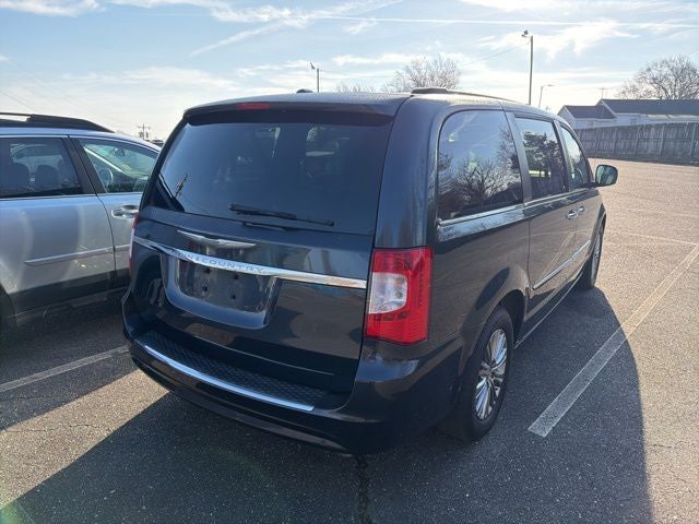 2013 Chrysler Town & Country Touring-L
