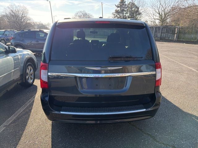 2013 Chrysler Town & Country Touring-L