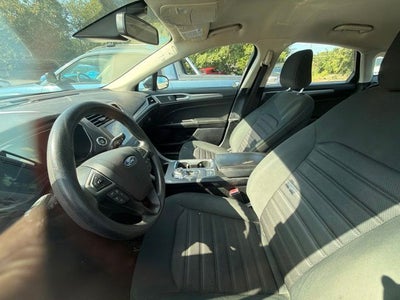 2020 Ford Fusion SE