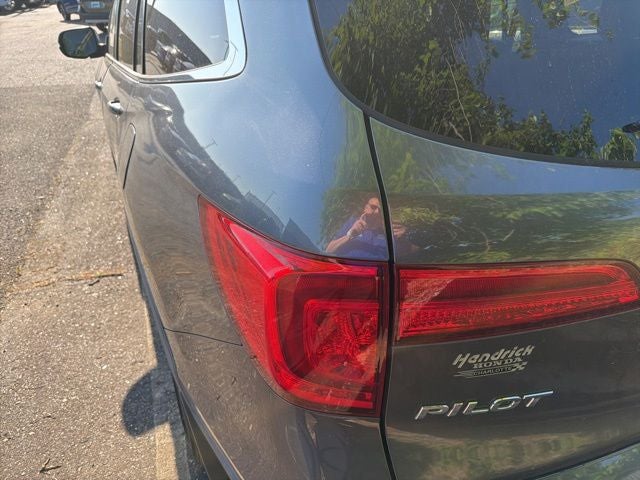 2016 Honda Pilot EX-L w/Rear Entertainment System