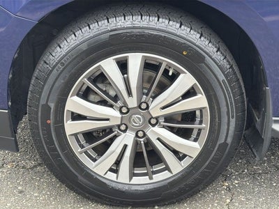 2018 Nissan Pathfinder SV