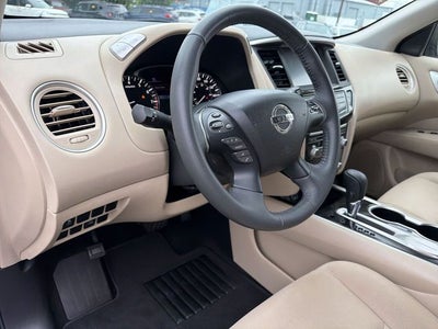 2018 Nissan Pathfinder SV
