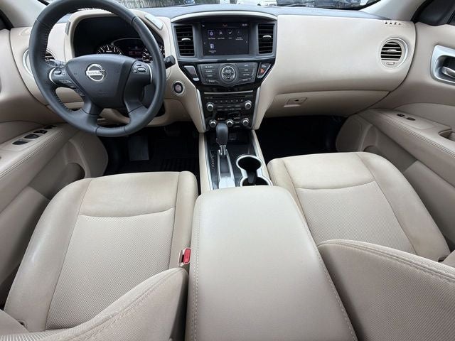 2018 Nissan Pathfinder SV