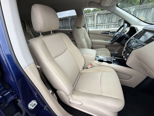 2018 Nissan Pathfinder SV