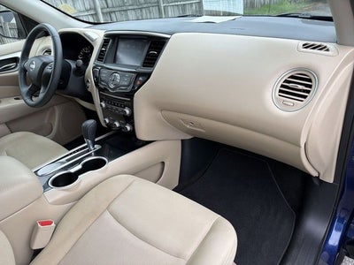 2018 Nissan Pathfinder SV