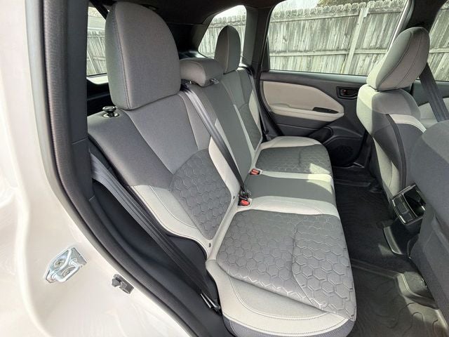 2025 Subaru Forester Base