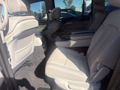2023 Jeep Grand Wagoneer Base