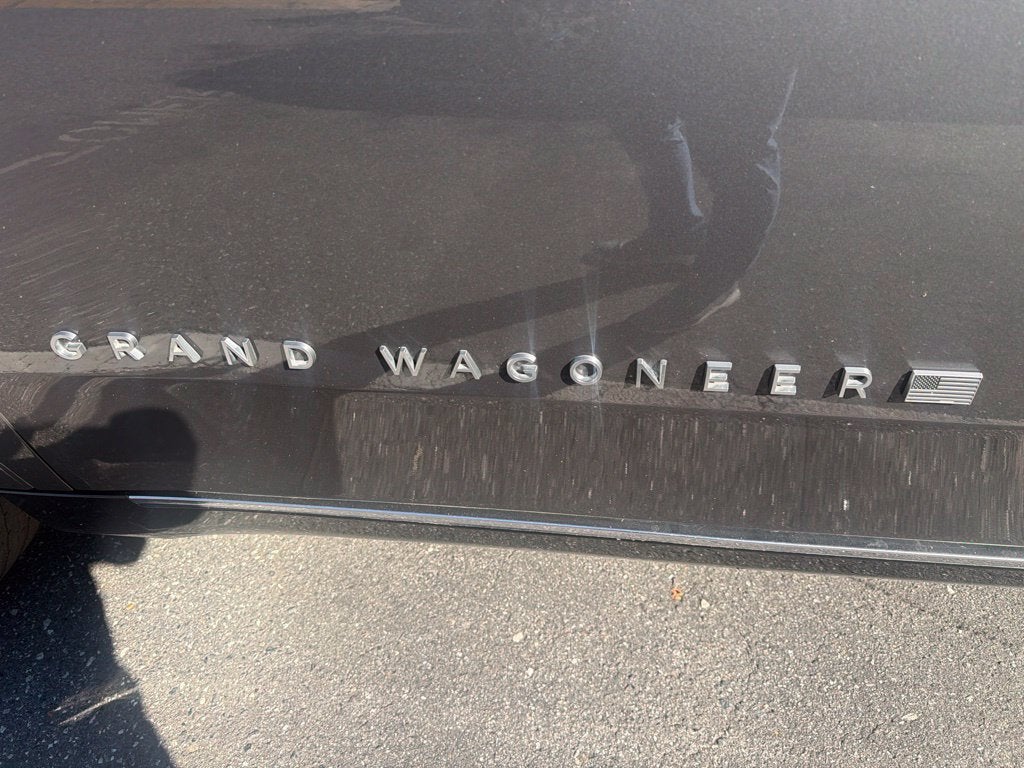 2023 Jeep Grand Wagoneer Base