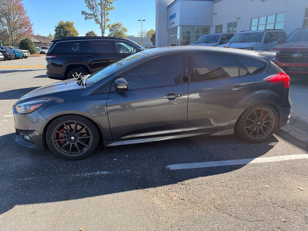 2017 Ford Focus ST
