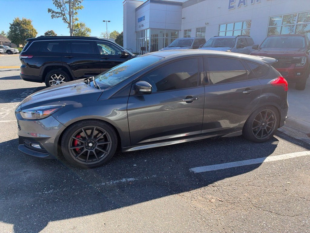 2017 Ford Focus ST
