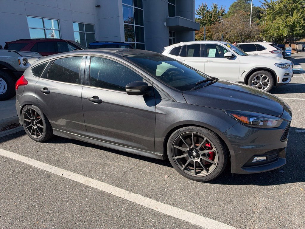 2017 Ford Focus ST