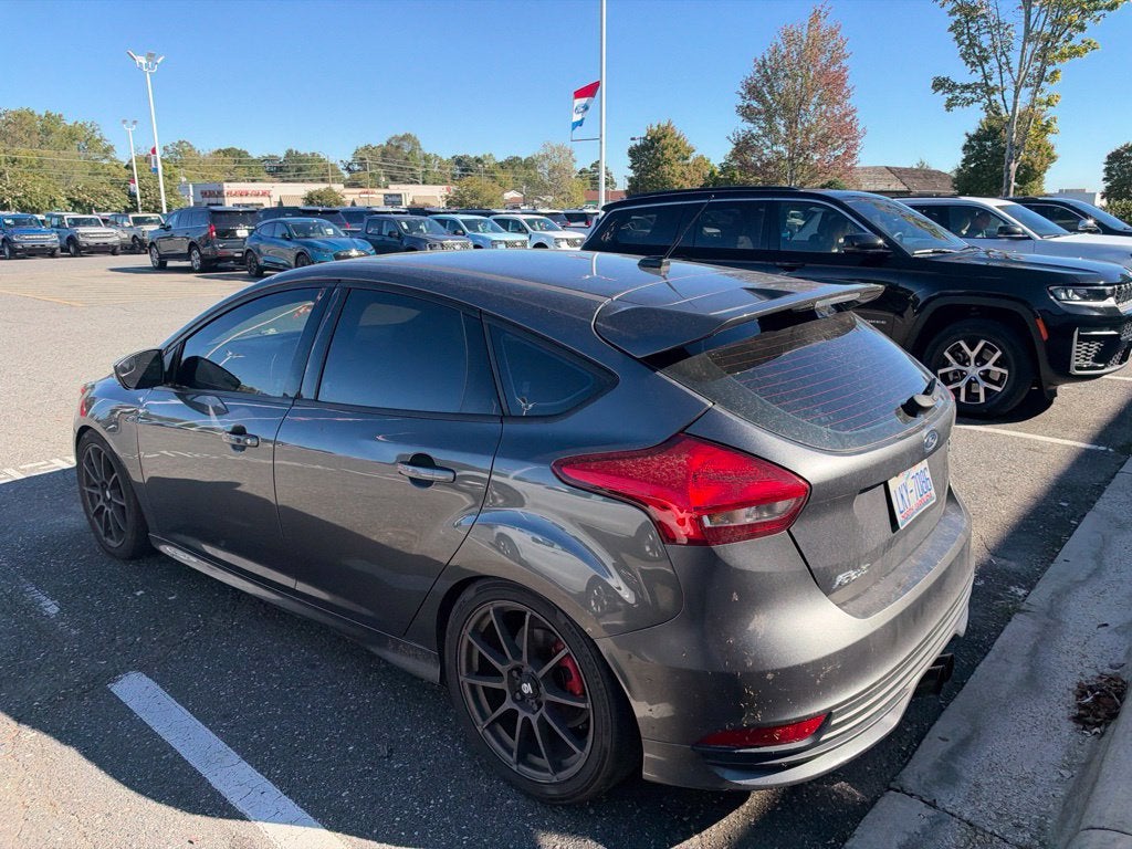2017 Ford Focus ST