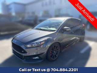 2017 Ford Focus ST