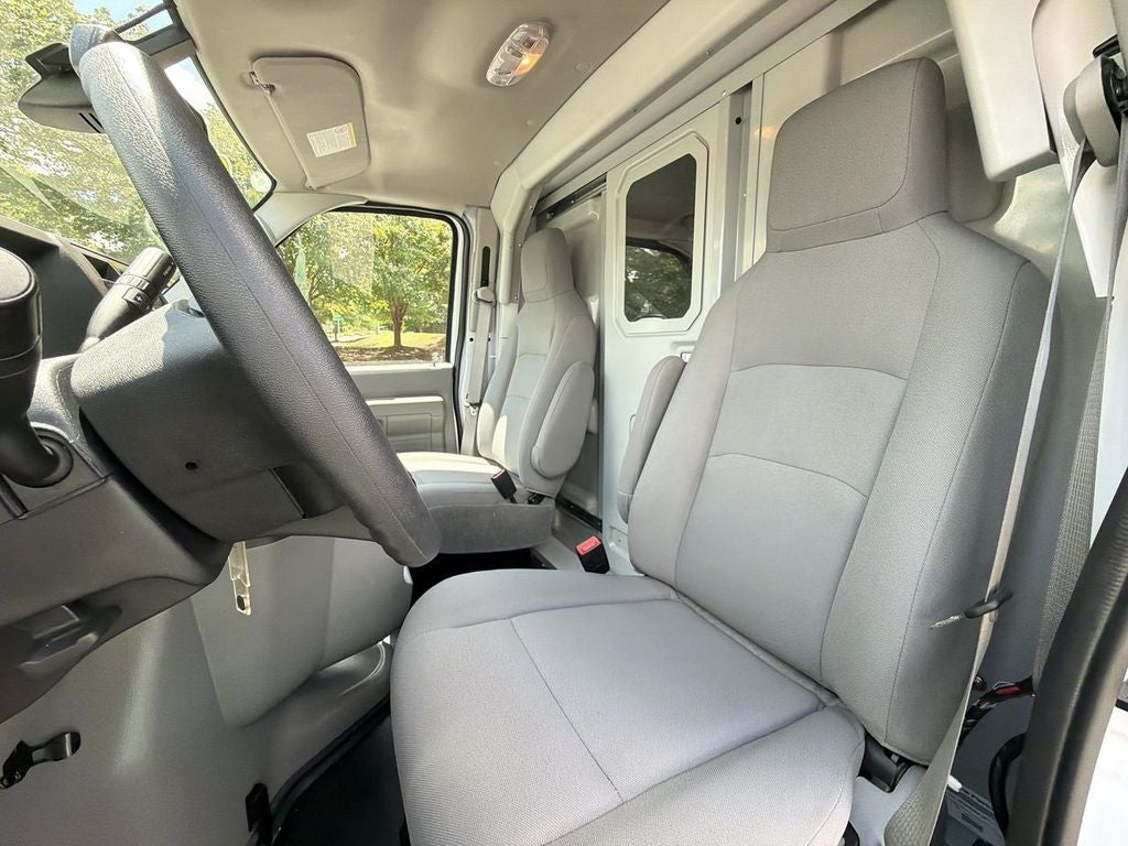 2026 Ford E-350SD Base Cutaway