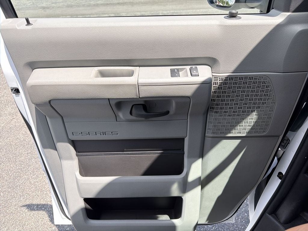 2026 Ford E-350SD Base Cutaway