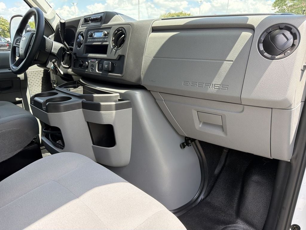 2026 Ford E-350SD Base Cutaway