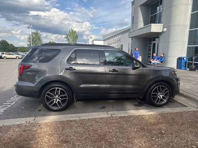 2017 Ford Explorer Sport
