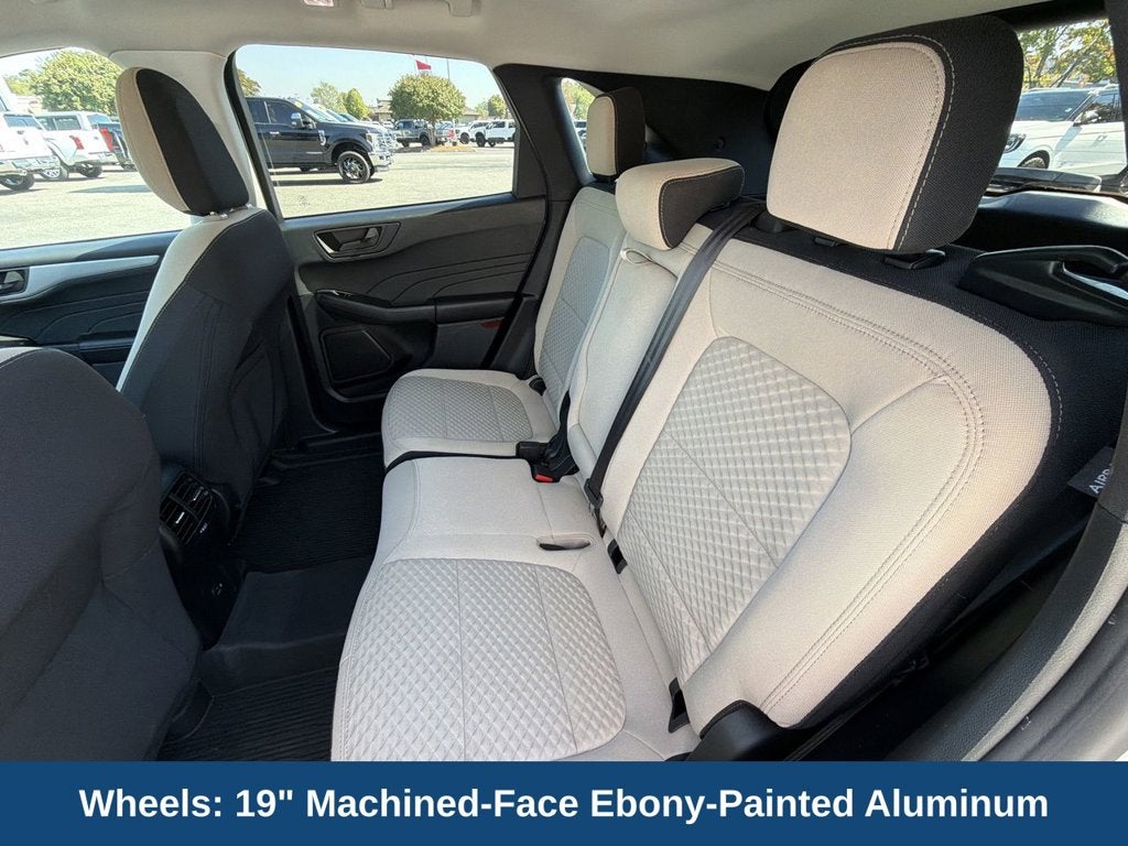 2022 Ford Escape Hybrid SE