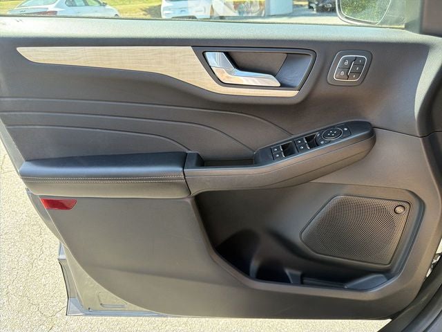 2021 Ford Escape Hybrid Titanium