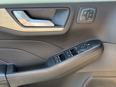 2021 Ford Escape Hybrid Titanium