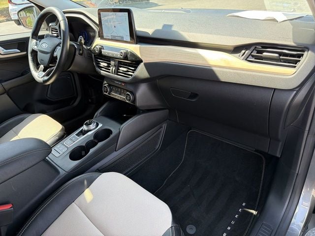 2021 Ford Escape Hybrid Titanium