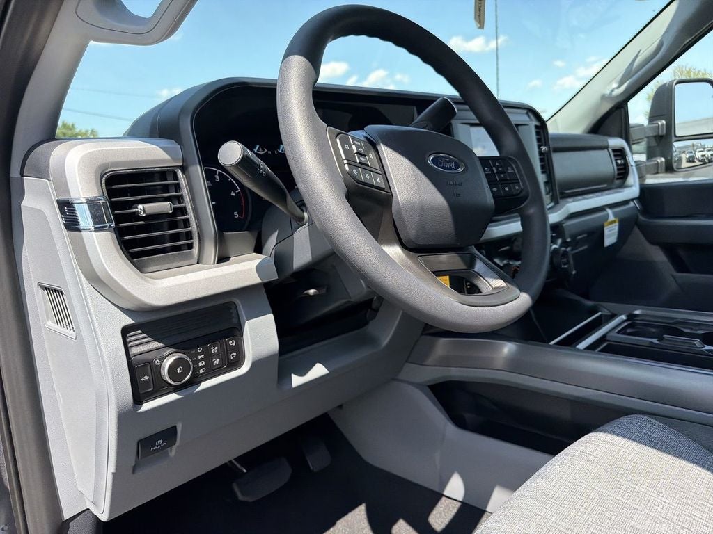 2026 Ford F-350SD XLT DRW