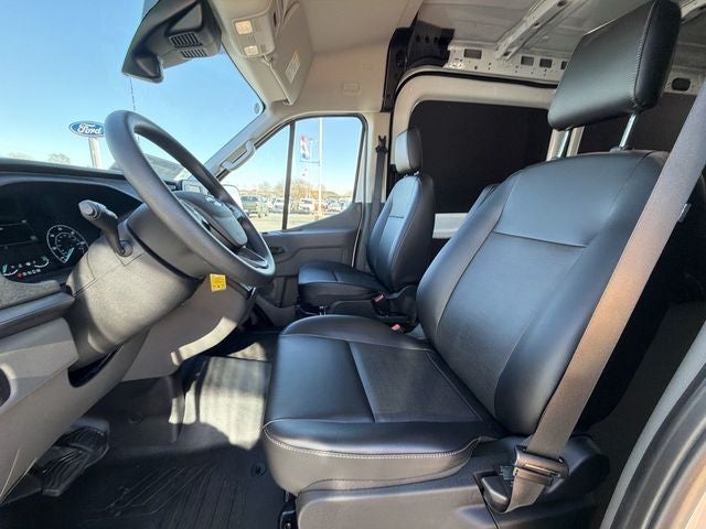 2025 Ford Transit Commercial Base