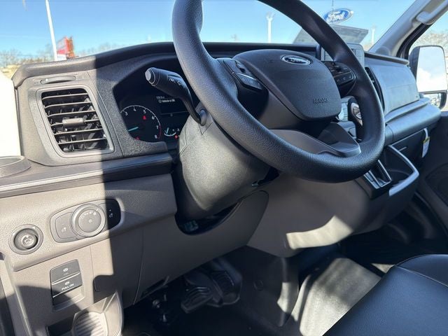 2025 Ford Transit Commercial Base