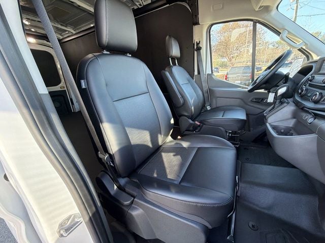 2025 Ford Transit Commercial Base