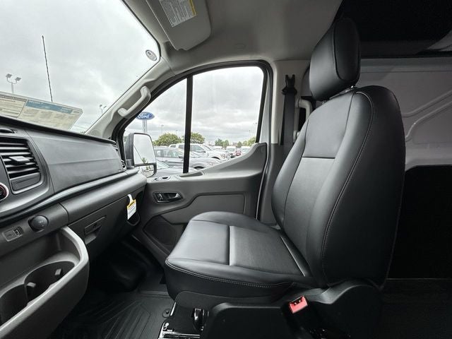 2025 Ford Transit Commercial Base