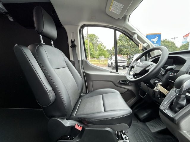 2025 Ford Transit Commercial Base