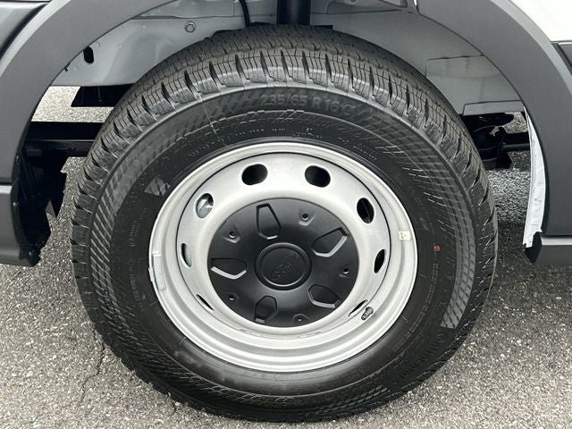 2025 Ford Transit Commercial Base