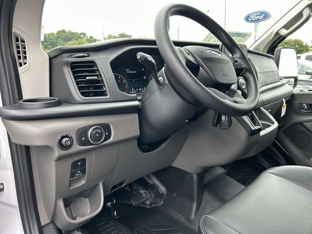 2025 Ford Transit Commercial Base