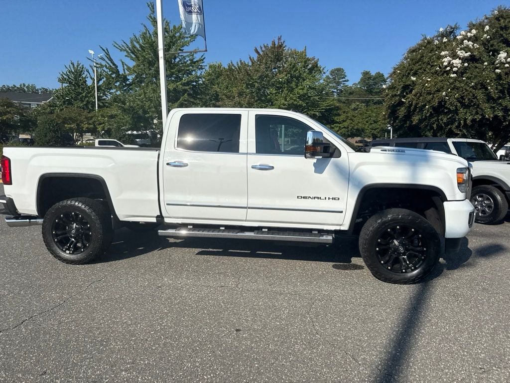 2017 GMC Sierra 2500HD Denali