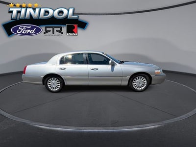 2003 Lincoln Town Car Signature