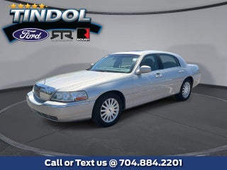 2003 Lincoln Town Car Signature