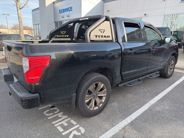 2024 Nissan Titan SV