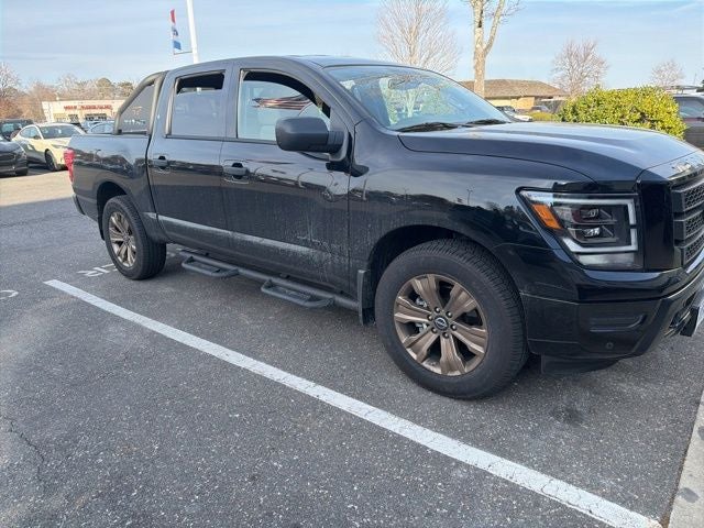 2024 Nissan Titan SV