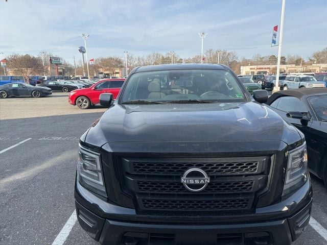 2024 Nissan Titan SV