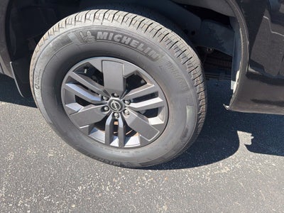 2025 Nissan Frontier SV