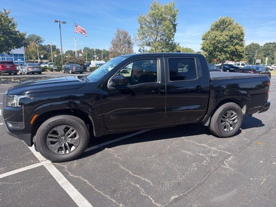 2025 Nissan Frontier SV