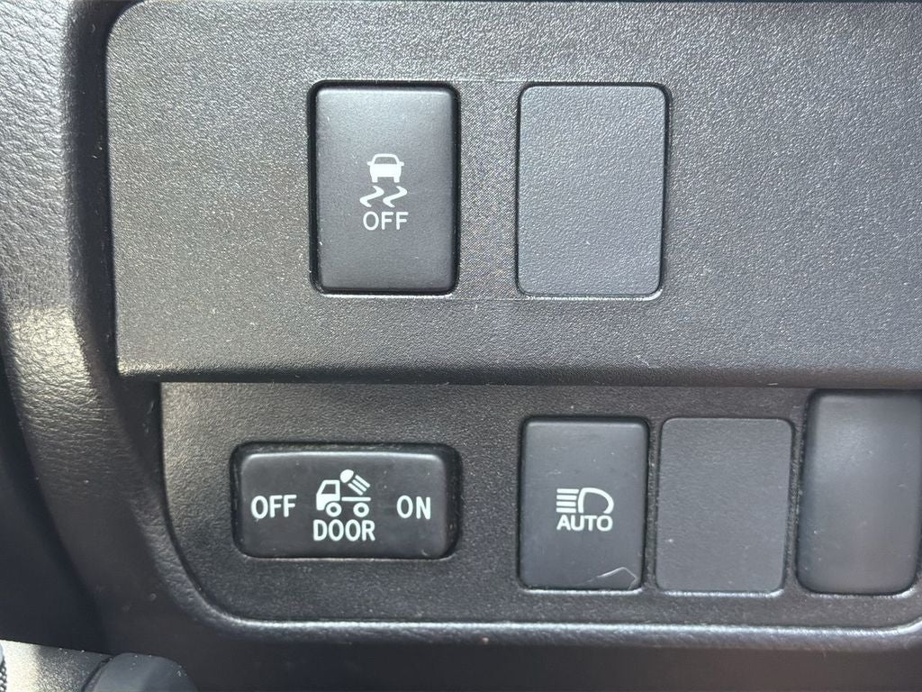 2022 Toyota Tacoma SR V6