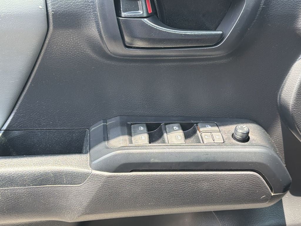 2022 Toyota Tacoma SR V6