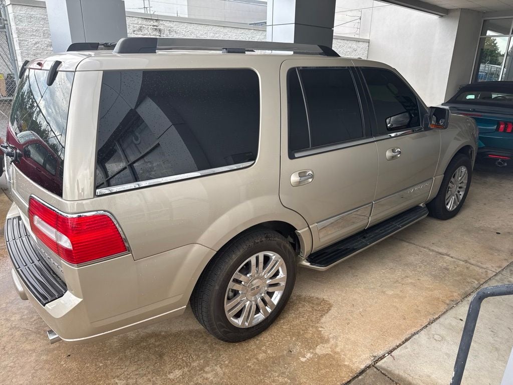 2008 Lincoln Navigator Base
