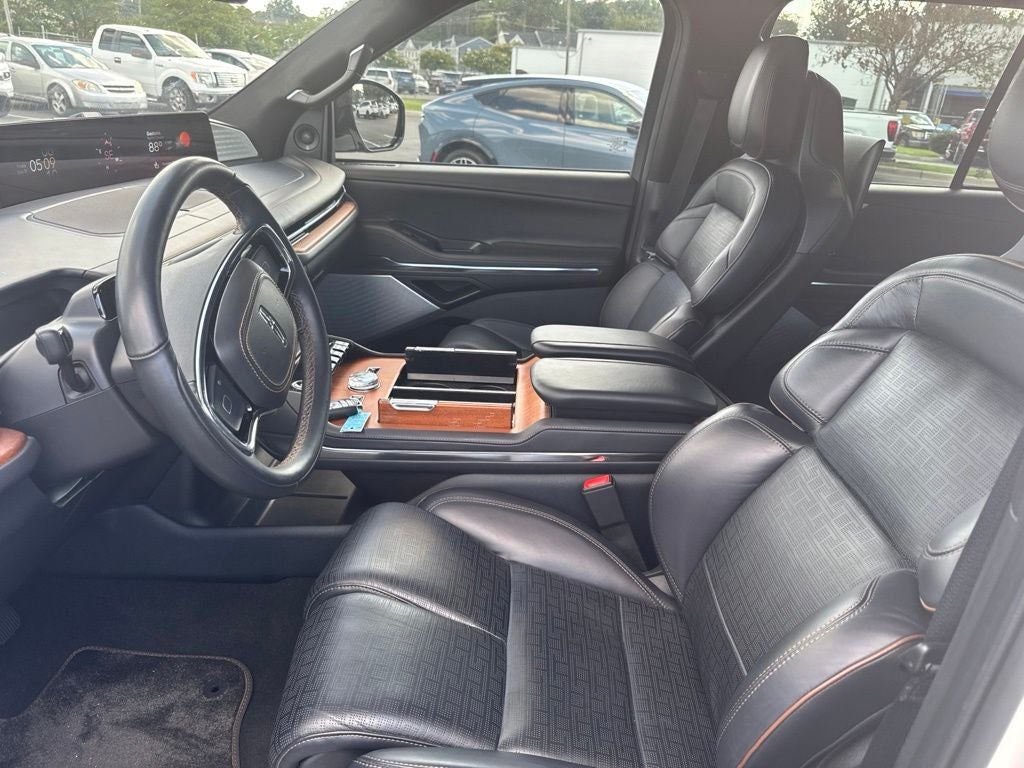 2025 Lincoln Navigator L Black Label