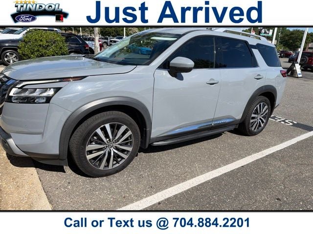 2022 Nissan Pathfinder Platinum
